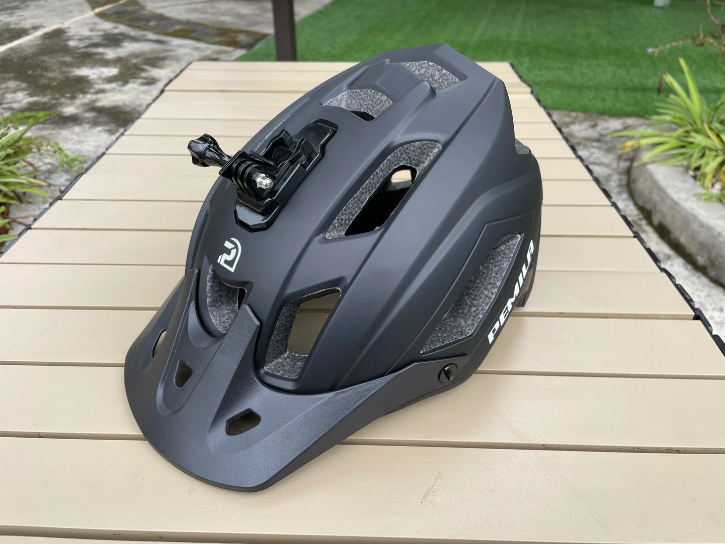 Ultralight Cycling Helmet – Road & MTB Safety Cap for Men & Women, Integrally-Molded Racing Bike Equipment