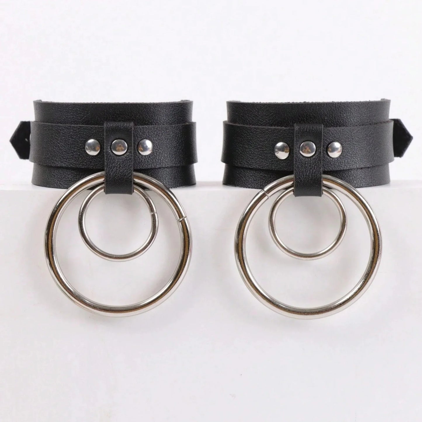 Metal Ring Ankle Strap - PU Leather Foot Bracelet & Fashion Accessory