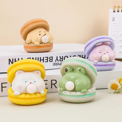 Cute Animal Spit Bubble Burger Toy – Stress Relief Pinch Toy for Kids, Office Fun & Desktop Decor