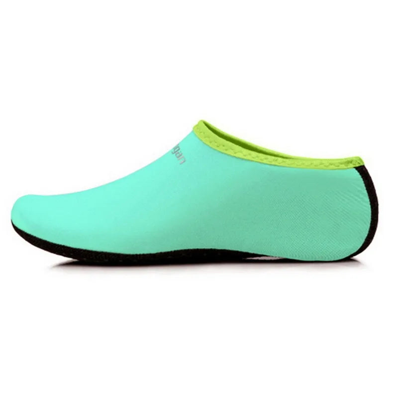 Unisex Water Shoes – Non-Slip Aqua Socks for Swimming, Diving & Beach, Lightweight Summer Sandals for Men & Women