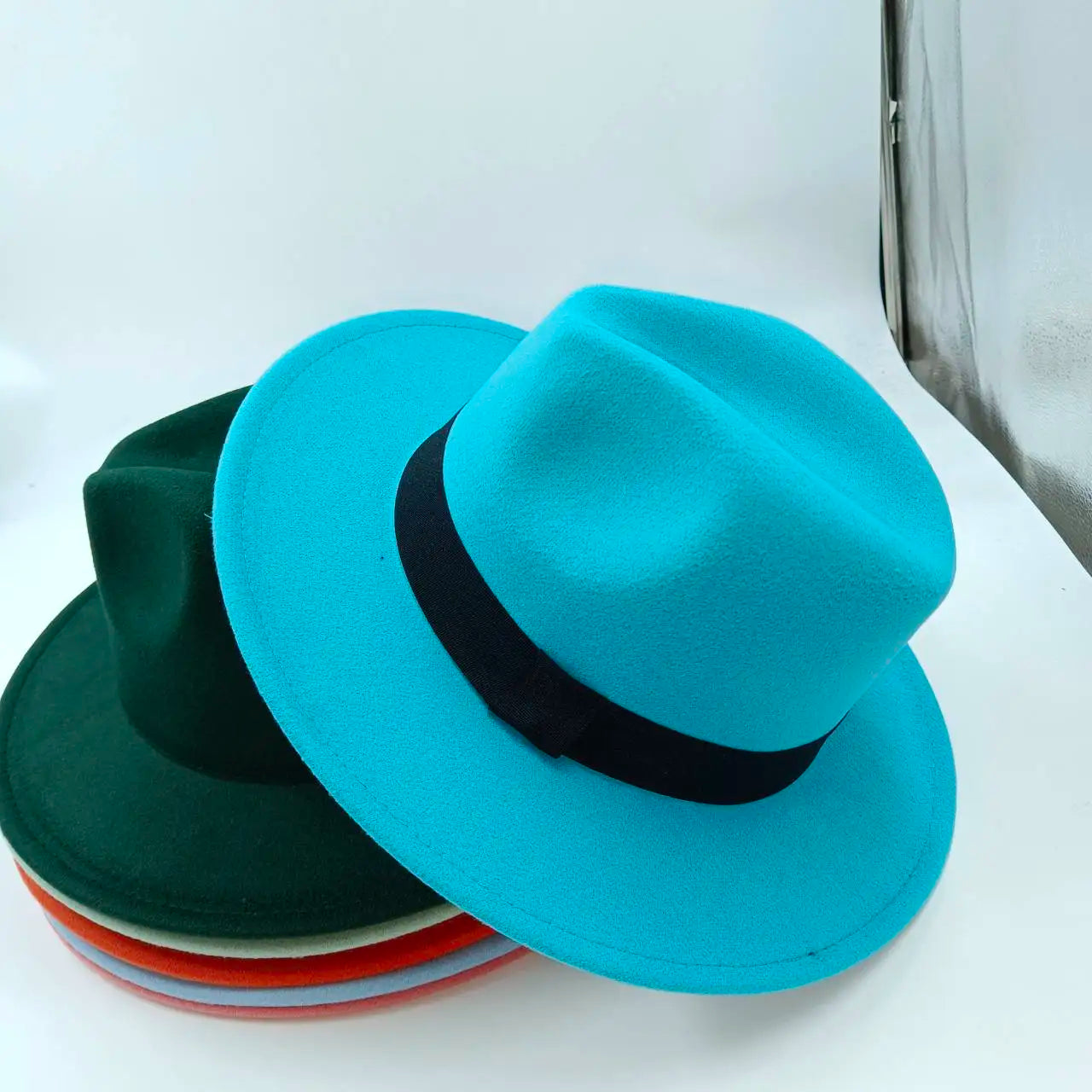 Unisex Black Fedora Hat – Wide Brim Jazz Panama Top Hat for Autumn and Winter – Classic Gentleman Style