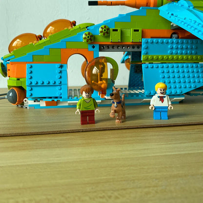 1116PCS MOC Space Patrol Dogs Building Blocks – Clone Wars Coruscant Guard Gunship Toy for Kids & Party