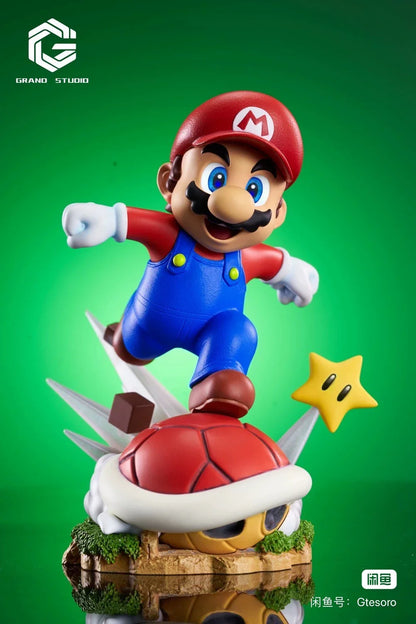 BANDAI 12CM Super Mario GK Figure – Mario Run PVC Action Toy for Mario Bros Scene Collectible