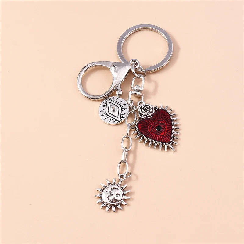 Retro Gothic Punk Heart Cross Keychain – Metal Flower Key Ring Pendant for Car Keys, Handbag Decor & Jewelry Gift
