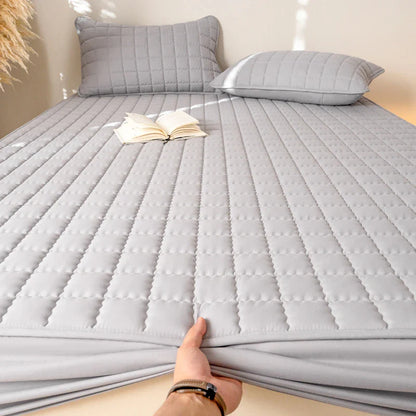 Waterproof Antimicrobial Mattress Cover – Hypoallergenic Noiseless Fitted Sheet Protector Solid Color