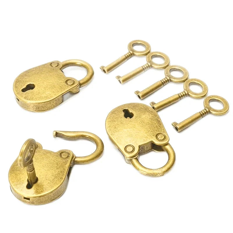 Mini Vintage Metal Lock and Key Padlock – Charming Retro Style Decorative Lock