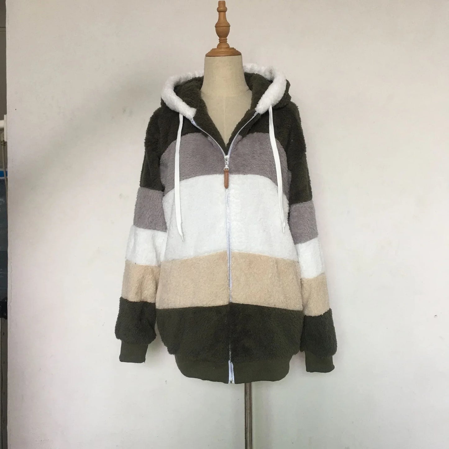Oversized Jacket for Women – 2023 Autumn Winter Warm Plush Hooded Coat, Loose Fit Streetwear with Pockets