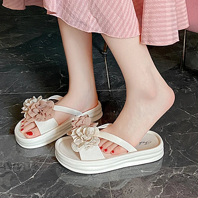 Two-Tone Floral Platform Sandals - Women’s Summer Thick Sole Beach Slides