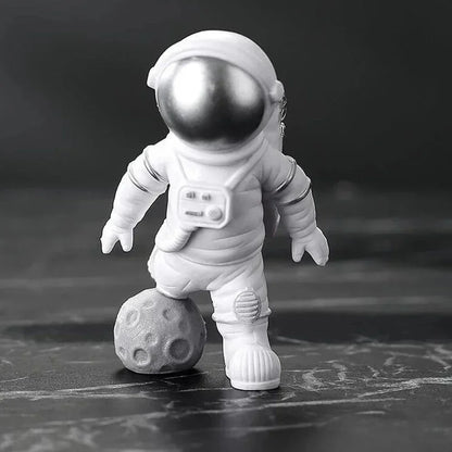 3/4pcs Astronaut Figurine Set - Spaceman Sculpture and Educational Toy - Perfect for Desktop Decor and Kids' Gift