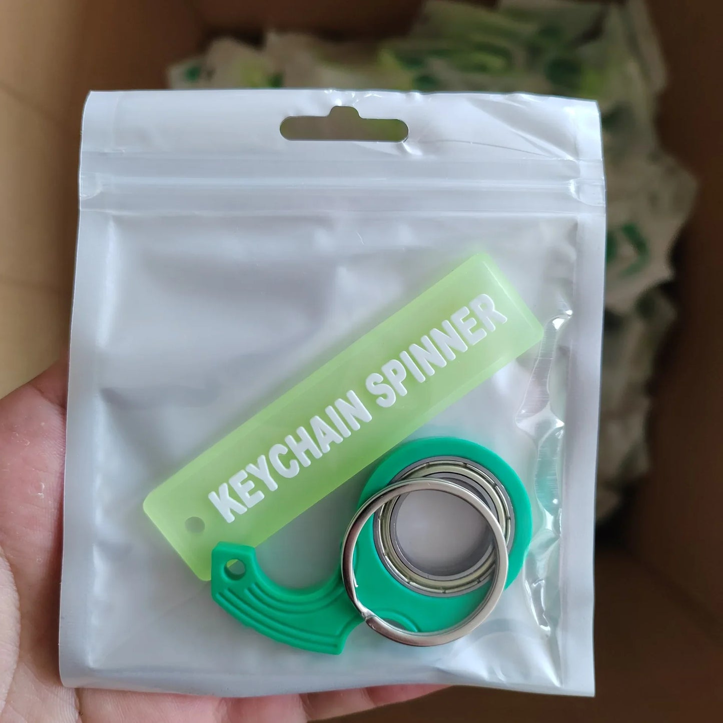 Karambit Spinner Finger Swivel Claw Knife Keychain - High Quality Metal Fidget Spinner with Grain Texture