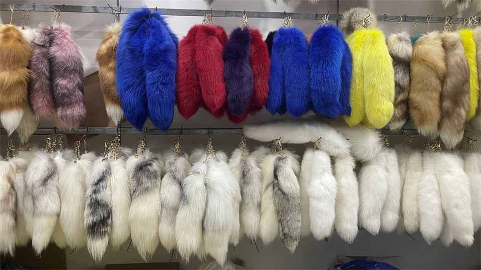 2024 Natural Fox Fur Tail Keychain – Chic Y2K Furry 40cm Keyring Accessory for Women’s Car Keys