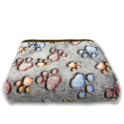 Soft Fluffy Pet Blanket - Warm Fleece Dog & Cat Throw with Cute Paw Print Design for Puppies and Kittens