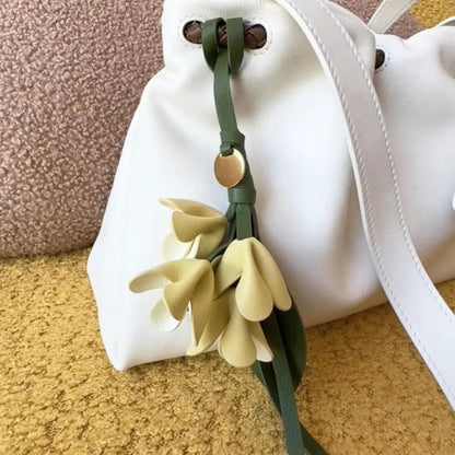 Flower PU Leather Keychain Pendant – Cute Cartoon Car Keyring & Fashion Bag Charm Ornament
