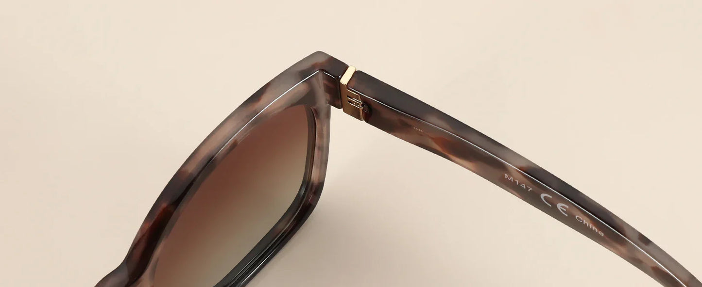 ZENOTTIC Women’s Cat Eye Polarized Sunglasses – Oversized Retro UV400 Designer Shades