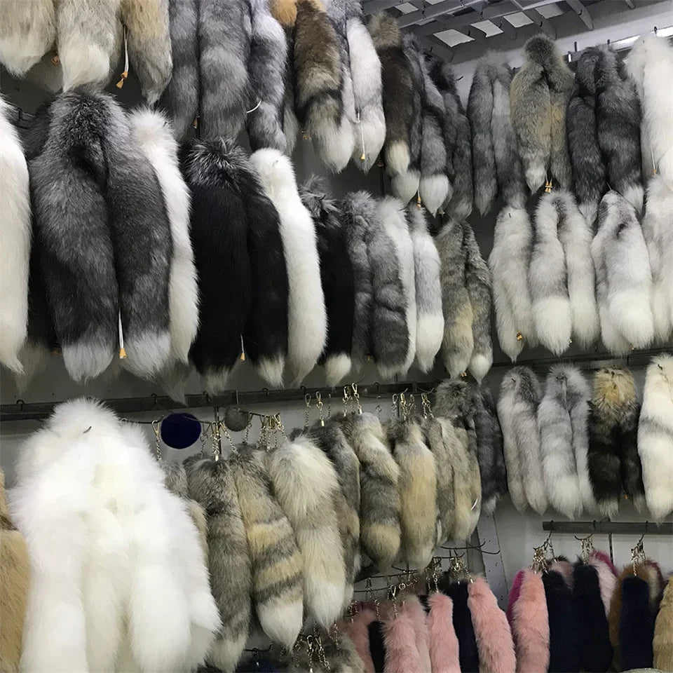 2024 Natural Fox Fur Tail Keychain – Chic Y2K Furry 40cm Keyring Accessory for Women’s Car Keys