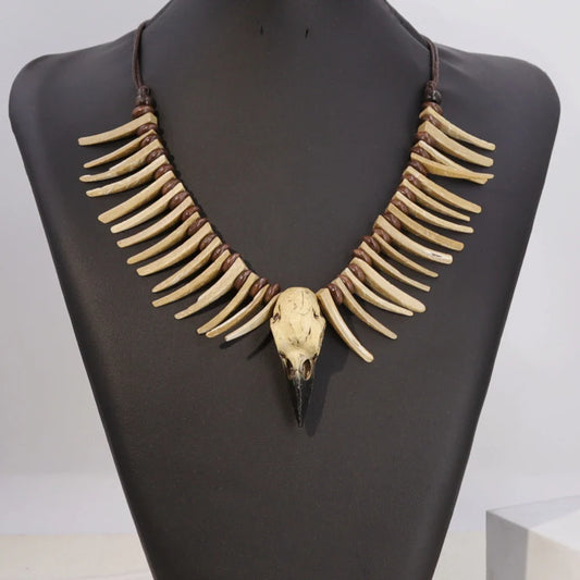 Vintage Viking Crow Skull Necklace – Gothic Resin Animal Pendant with Irregular Coconut Shell Teeth Jewelry