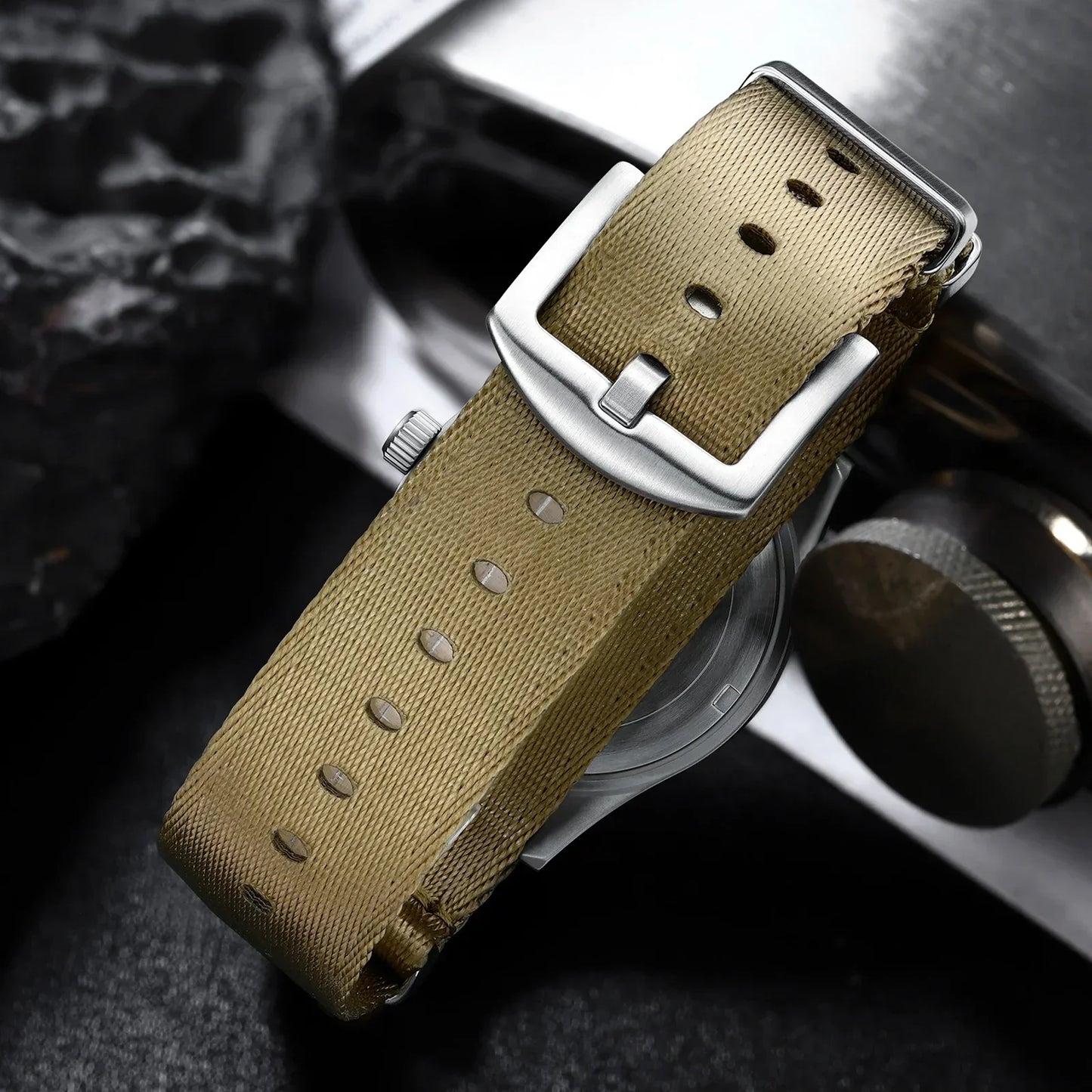 MILITREK 9001 Military Retro Men’s Watch - Quartz Stainless Steel Waterproof Sapphire Luminous Wristwatch