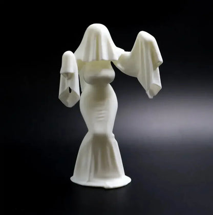 Halloween Ghost Lady Figurine — Veiled Gothic Desktop Ornament for Home Decor & Party Supplies