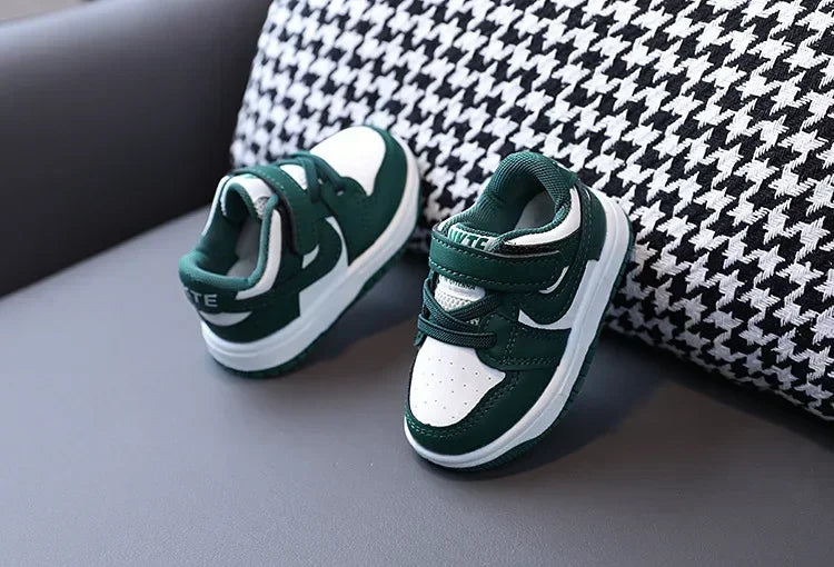 2025 Toddler & Kids White Sneakers — Fashionable Non-Slip Walking Shoes for Boys, Breathable Outdoor Casual Board Shoes