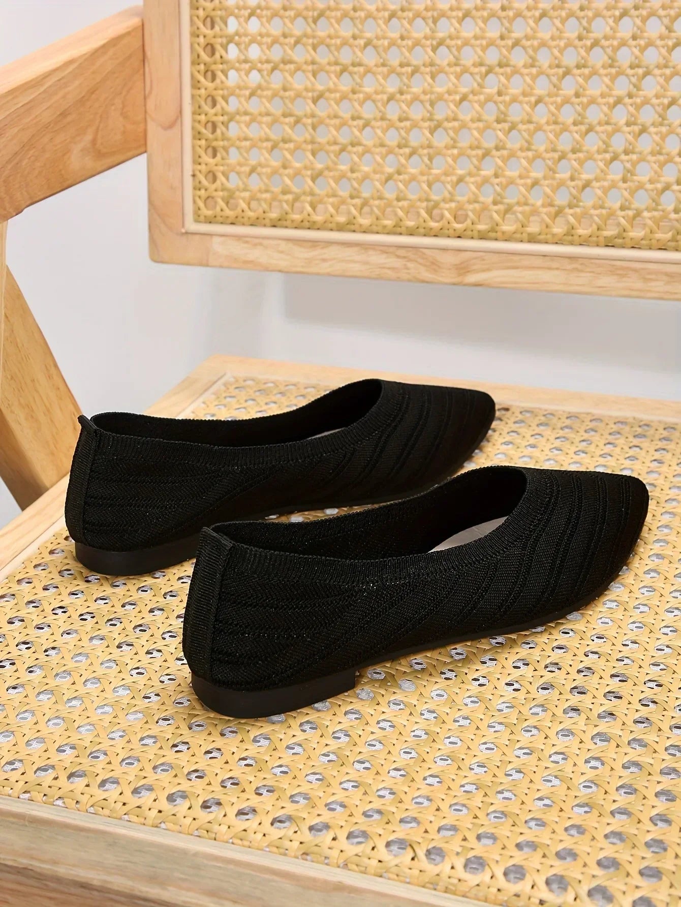 Women’s Pointed Toe Knitted Slip-On Flats – Solid Color Casual Breathable Ballet Loafers