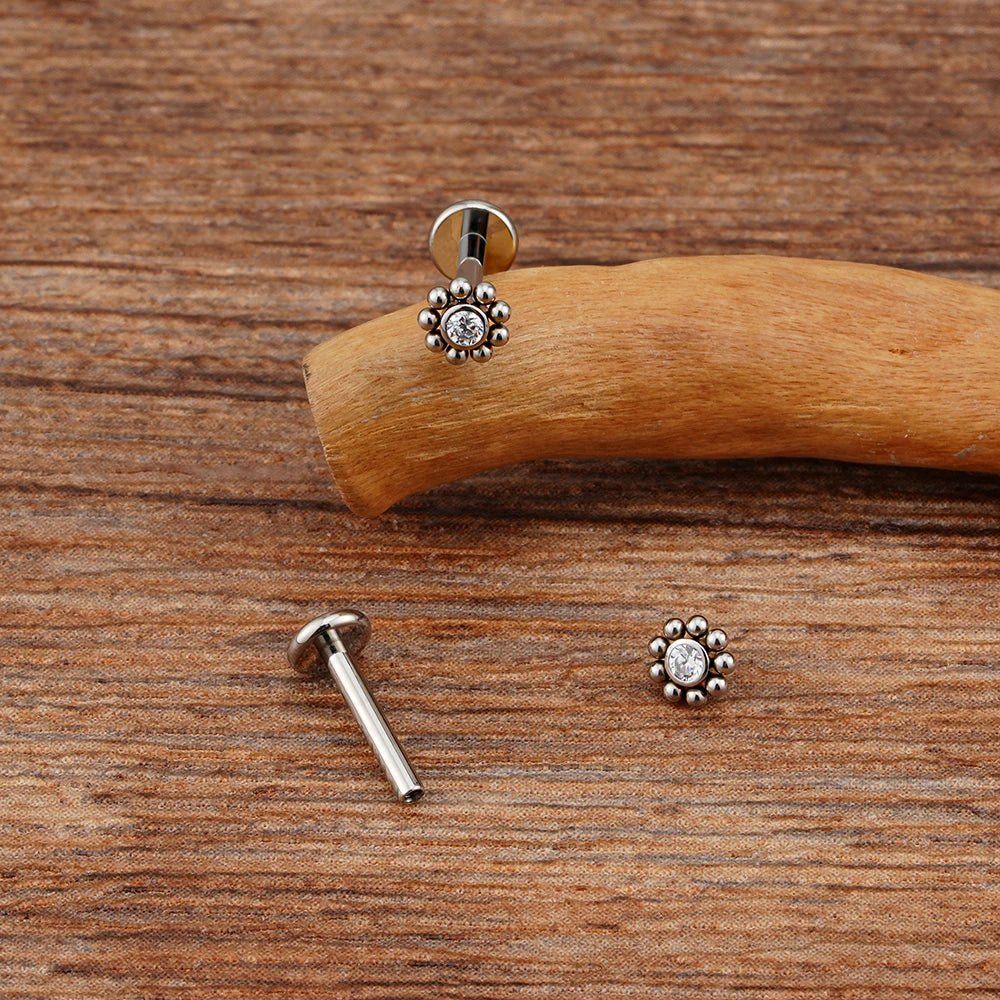 Right Grand ASTM F136 Titanium 16G Mini Beaded Sun Labret Stud CZ Flower – Tragus, Helix, Conch & Nose Piercing Body Jewelry
