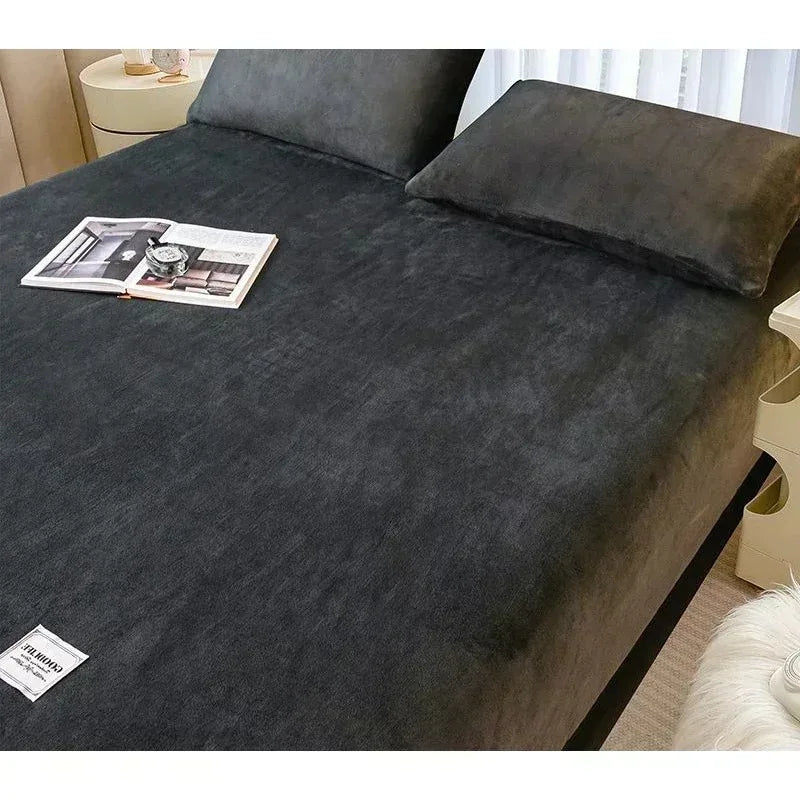 Soft Warm Plush Fitted Sheet – Elastic Coral Fleece Mattress Cover for Winter, Luxury Double Bed Bedding