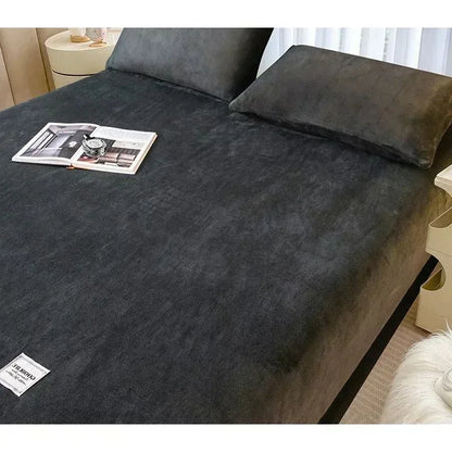 Soft Warm Plush Fitted Sheet – Elastic Coral Fleece Mattress Cover for Winter, Luxury Double Bed Bedding
