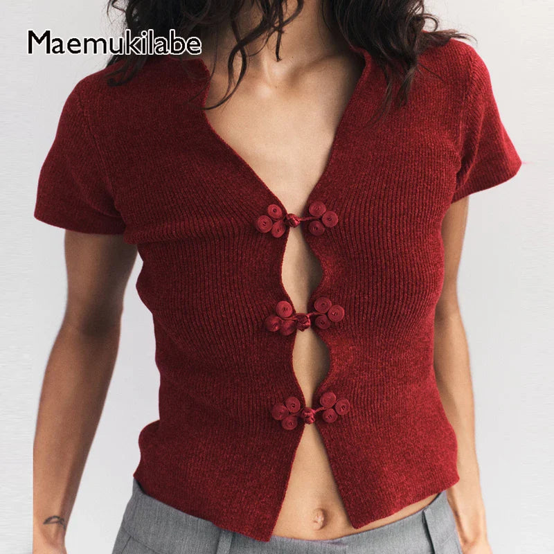 Maemukilabe Y2K Vintage Buckle Crop Top – Retro V-Neck Slim Fit Open Front Korean Preppy T-Shirt
