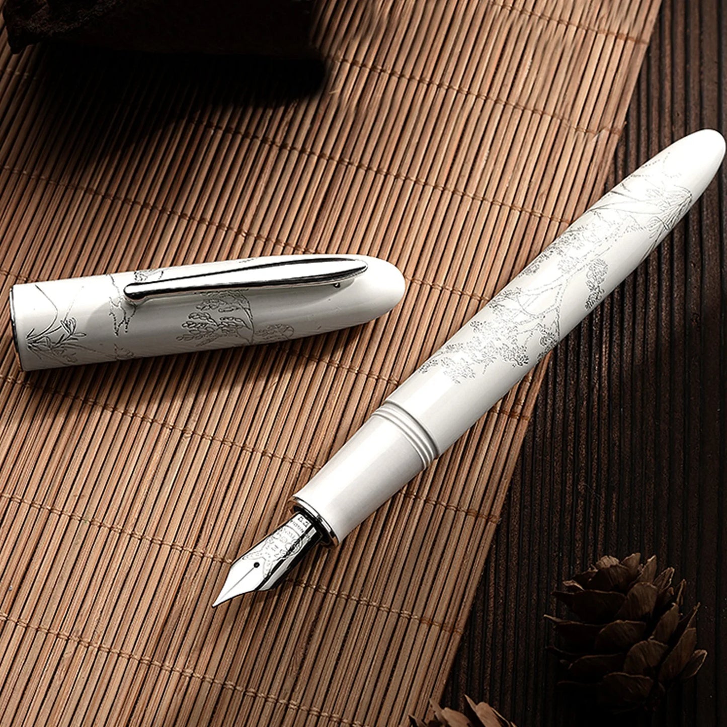 Hongdian N23 Fountain Pen – Rabbit Year Limited Edition, Gold Carving, High-End Writing Pen for Students, Business, and Office Gifts