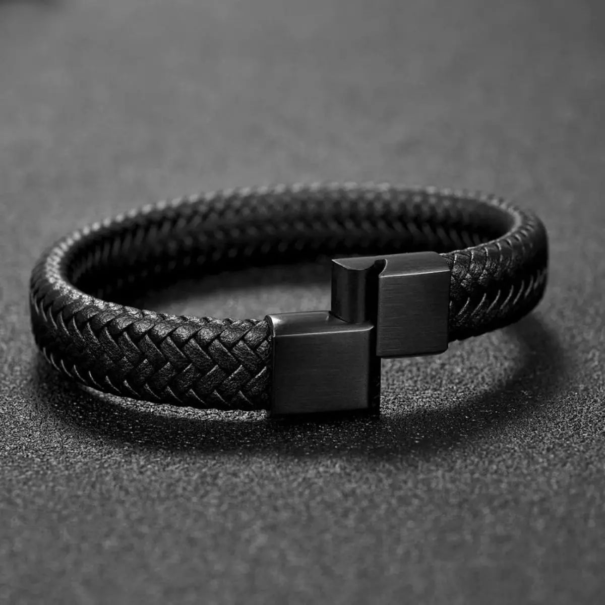 Retro Men’s Leather Open Bangle - Woven Adjustable Bracelet for Outdoor Sports & Casual Style Gift