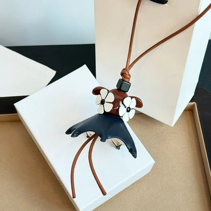Genuine Leather Parrot Bird Bag Charm – High-End Durable Handmade Fashion Accessory for Women’s Bags, Exquisite Decorative Pendant