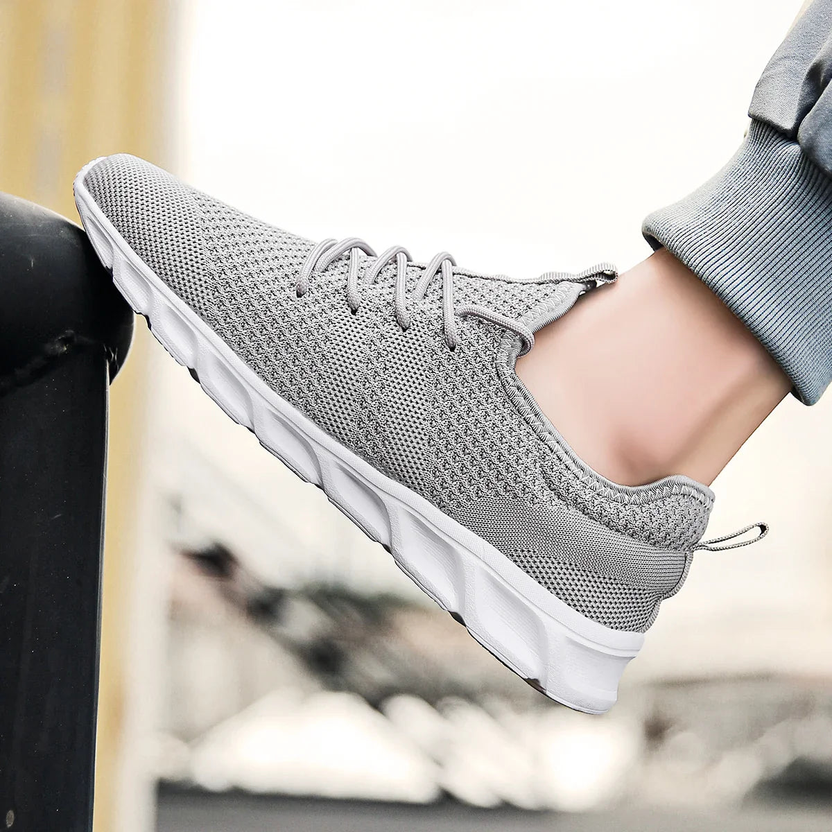 Men's Light Running Shoes – Comfortable, Breathable, Anti-Skid & Wear-Resistant Sneakers for Jogging & Sports