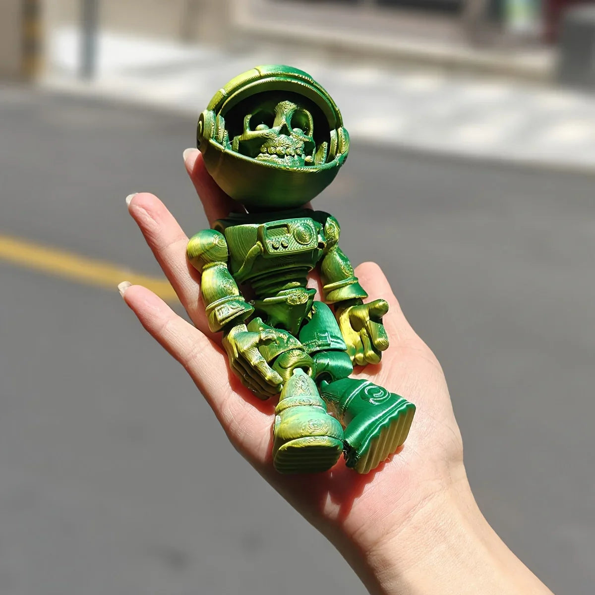 Articulated Skeleton Astronaut Figurine — 3D Printed Movable Space-Themed Collectible with Sliding Helmet for Home Display