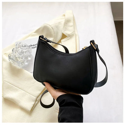 Fashionable Women's Underarm Bag – Stylish and Trendy Handbag