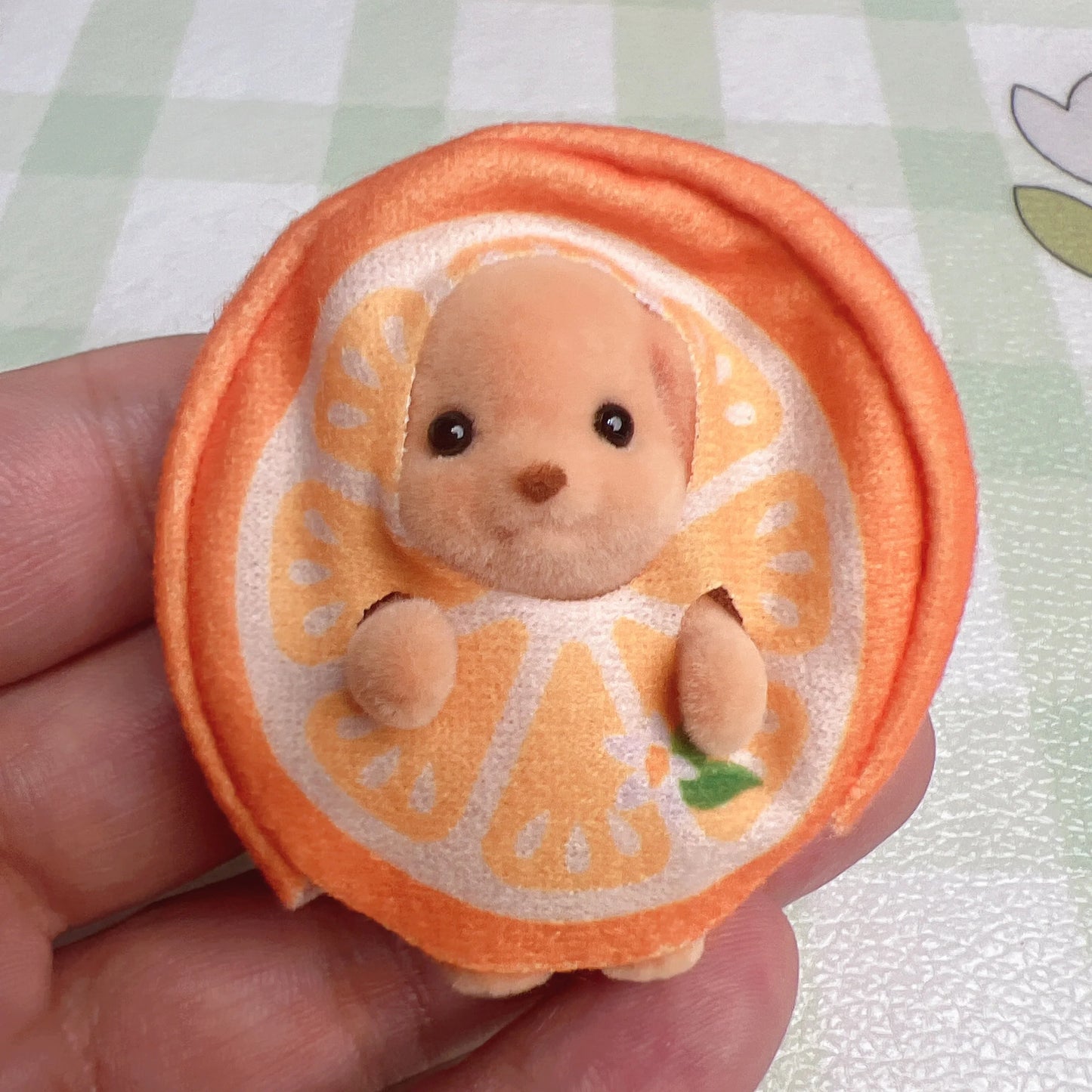 Sylvanian Families Blind Keychain Accessories – Original Mini Figures & Kids’ Toy Kitchen Set