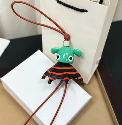 Genuine Leather Parrot Bird Bag Charm – High-End Durable Handmade Fashion Accessory for Women’s Bags, Exquisite Decorative Pendant