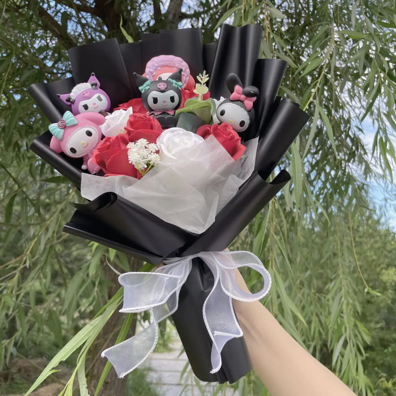 Kawaii Hello Kitty Cat Dolls with Artificial Flowers – Creative Sanrio Bouquet for Christmas, Valentine’s & Birthday Graduation Gifts