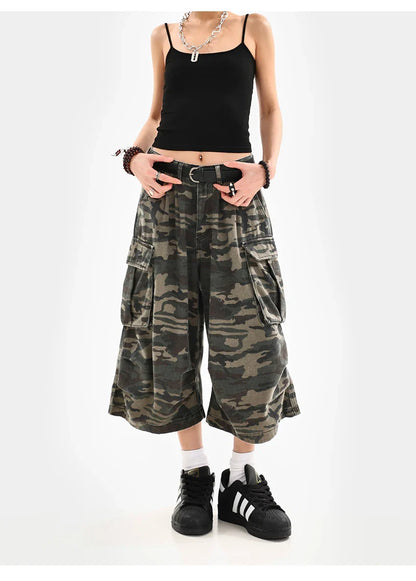 Women’s Summer Camouflage Cargo Capris — Loose Street Style Calf-Length Casual Shorts