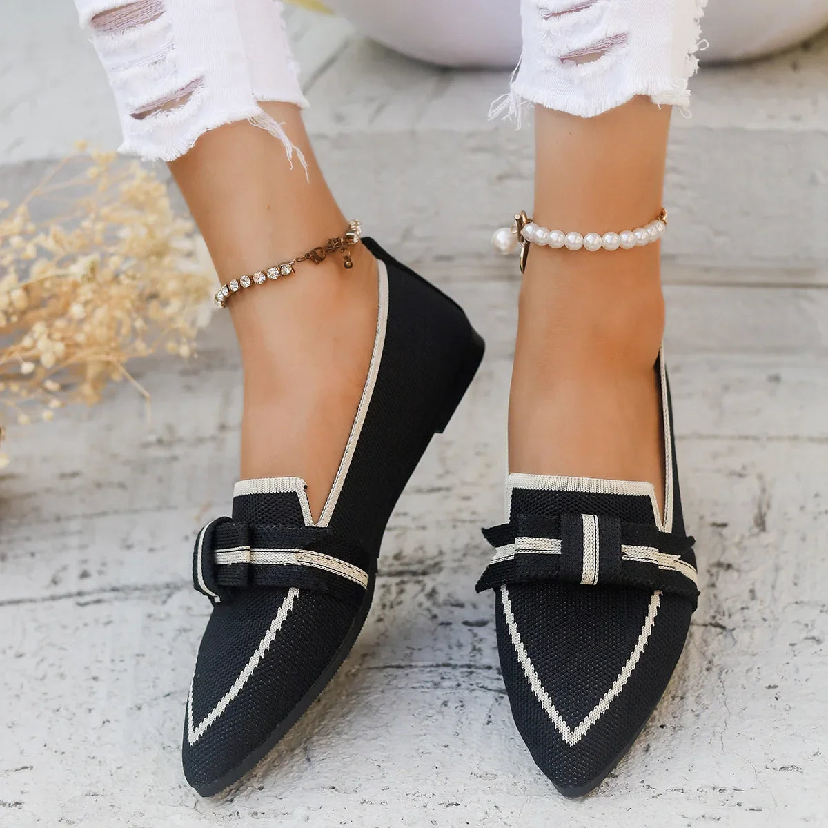 2024 Women’s Knitted Flats – Breathable Slip-On Pointed Toe Loafers, Comfortable Casual Walking Shoes in Solid Colors
