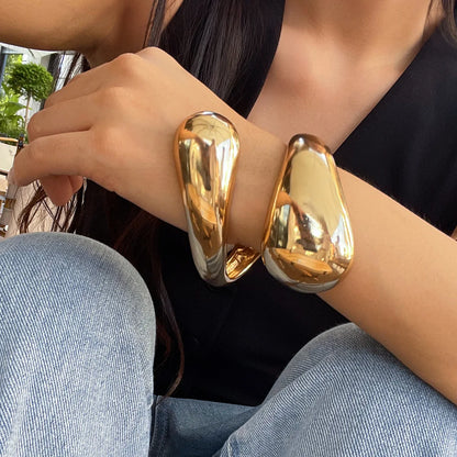 KMVEXO Wide Metal Chunky Bangles – Gold & Silver Waterdrop Open Cuff Bracelet for Women