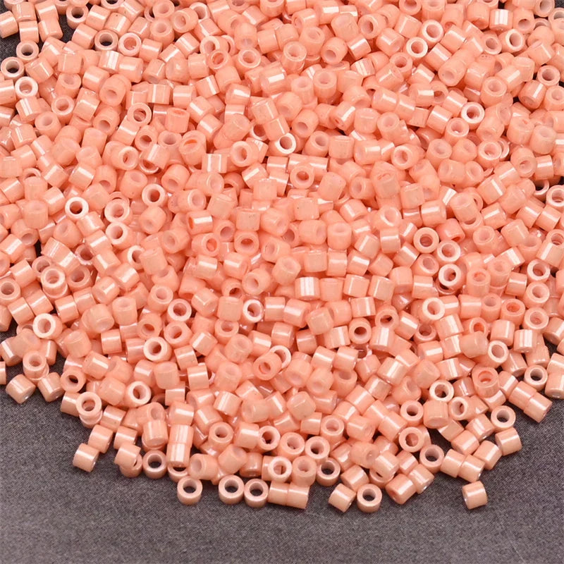 1000Pcs 1.6x1.3mm Japan Glass Seed Beads 11/0 – Cylindrical Loose Beads for DIY Statement Jewelry Making (5g Pack)