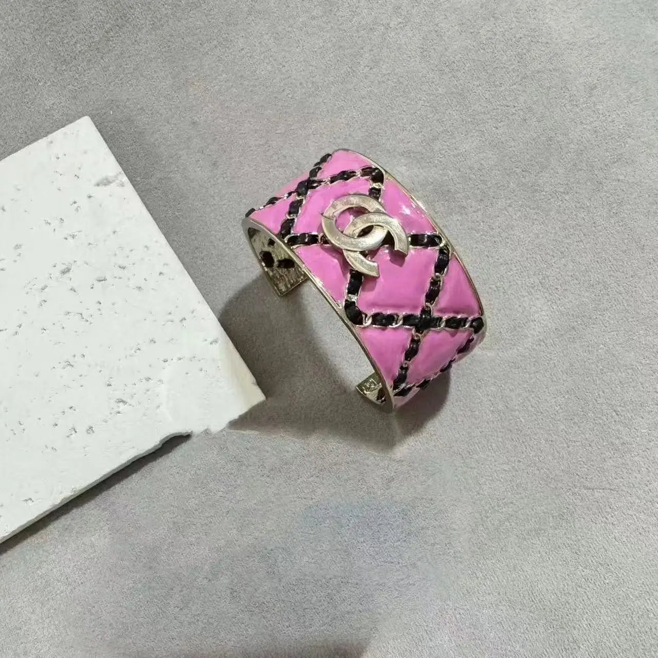 Gold Enamel Hollow Narrow Bracelet & Colorful Earrings Set — Classic Fashion, Lightweight Alloy Jewelry with Luxury Look