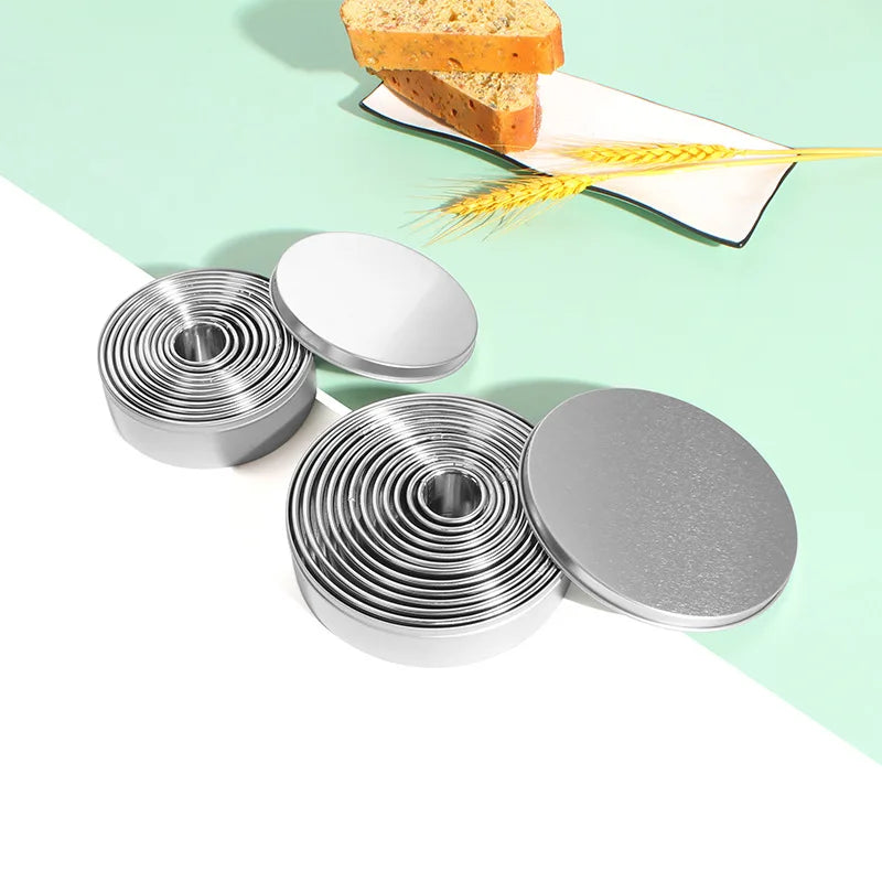11pcs Round Stainless Steel Biscuit & Dough Cutter Set – Dumpling Skin, Cookie & Pastry Molds for Baking