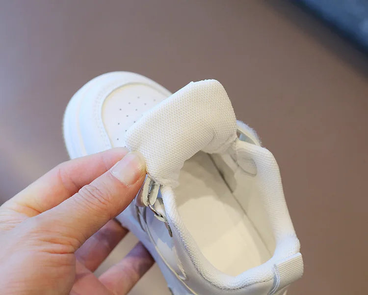 Children’s White Sports Shoes — Spring & Autumn Lightweight Anti-Slip Sneakers, Boys Soft Sole Casual Board Shoes