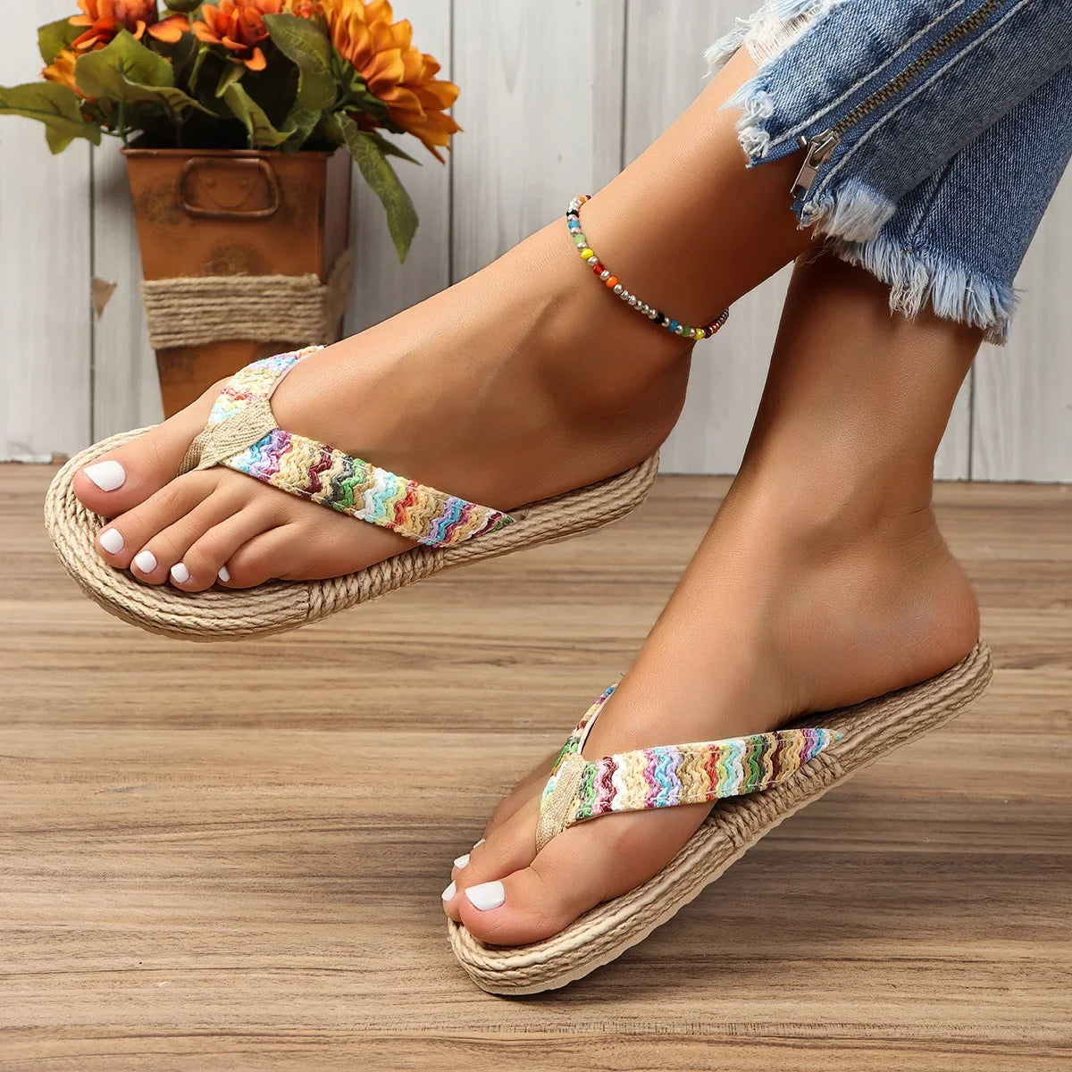 Women’s Ethnic Style Flat Flip Flops - Soft Sole Non-Slip Comfortable Sandals