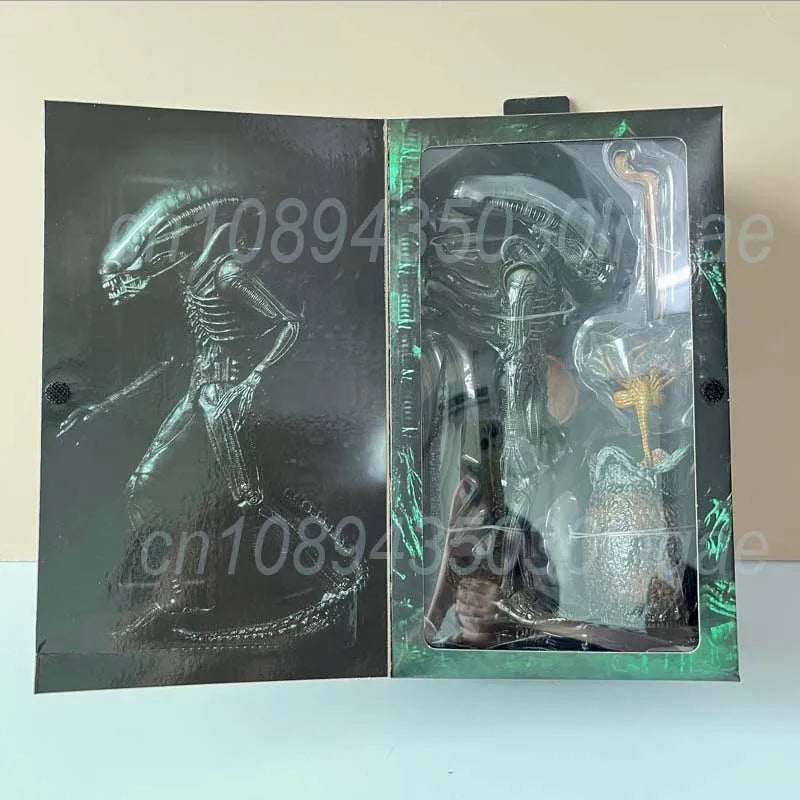NECA Xenomorph Warrior Figure – Alien vs Predator AVP Big Chap 40th Anniversary Egg Facehugger Action Toy