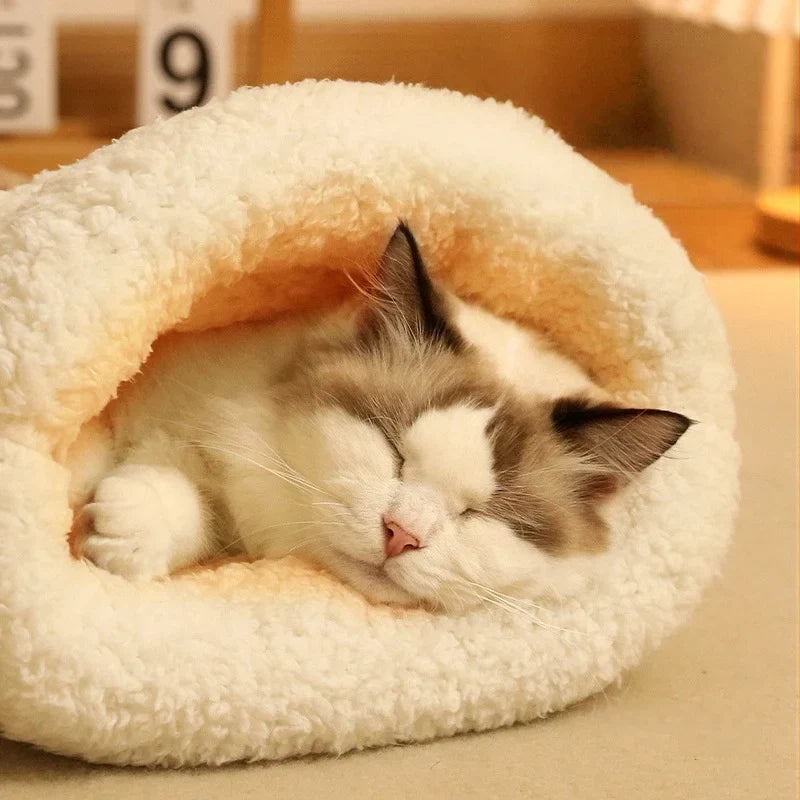 Thermal Plush Cat Cave Bed – Warm Enclosed Snuggle Sack Sleeping Bag for Cats, Hamsters & Small Pets (Winter Cozy Nest)