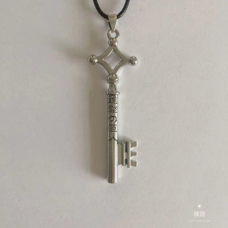 Anime Attack on Titan Eren Key Necklace – Shingeki No Kyojin Vintage Retro Pendant for Cosplay Party Jewelry