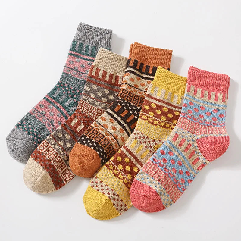 5 Pairs Women’s Thick Warm Socks – Soft Comfortable Autumn Winter Calf Socks, Retro Ethnic Style