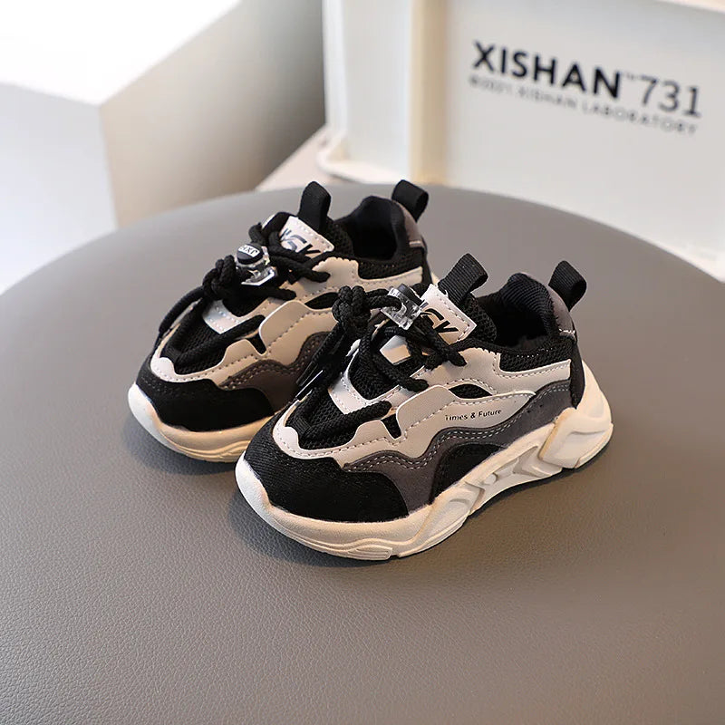 Kids Sport Shoes – Breathable Mesh Boys & Girls Sneakers for Spring & Autumn Outdoor Running